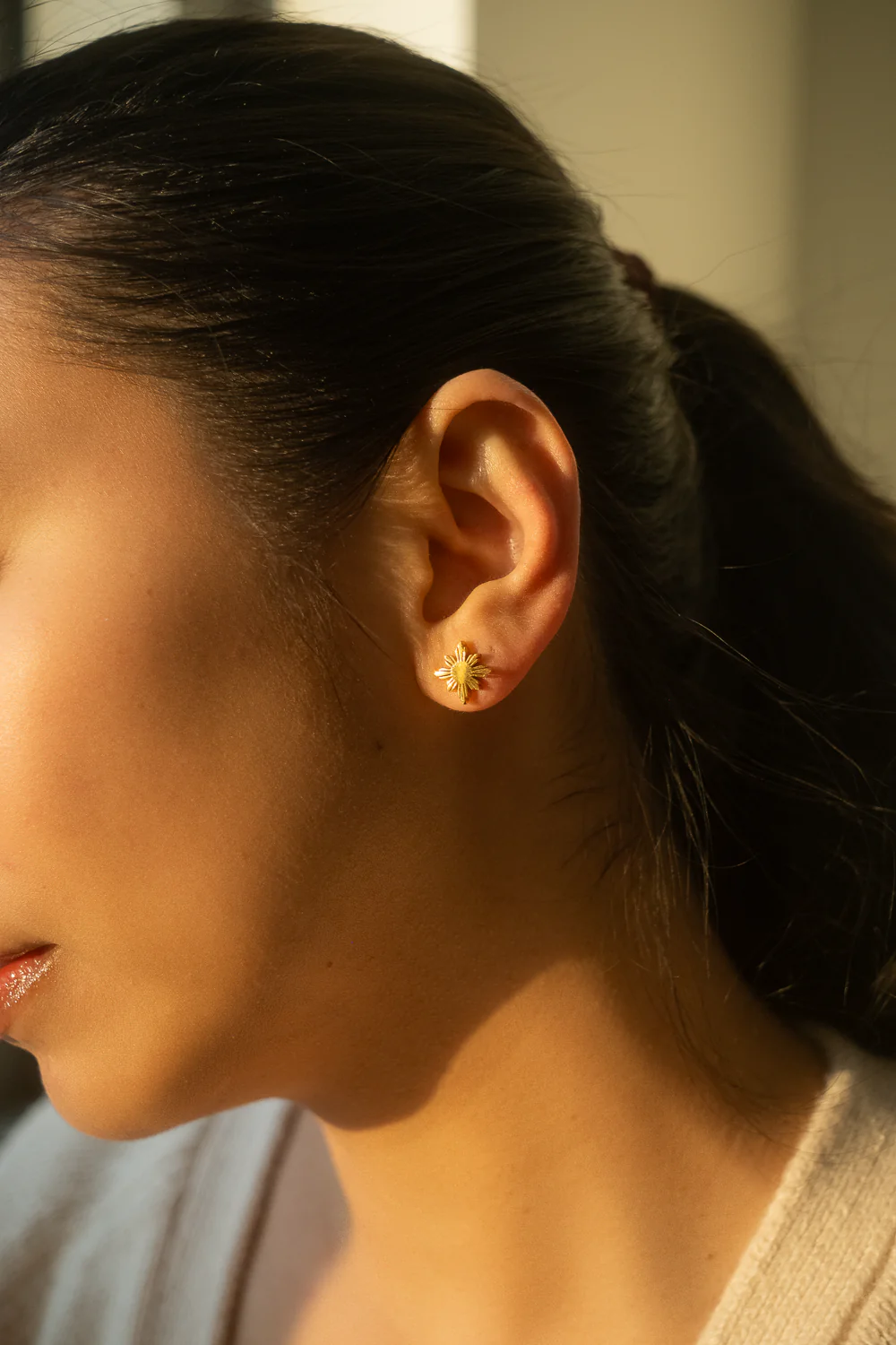 Araw II Stud Earrings - Image 3