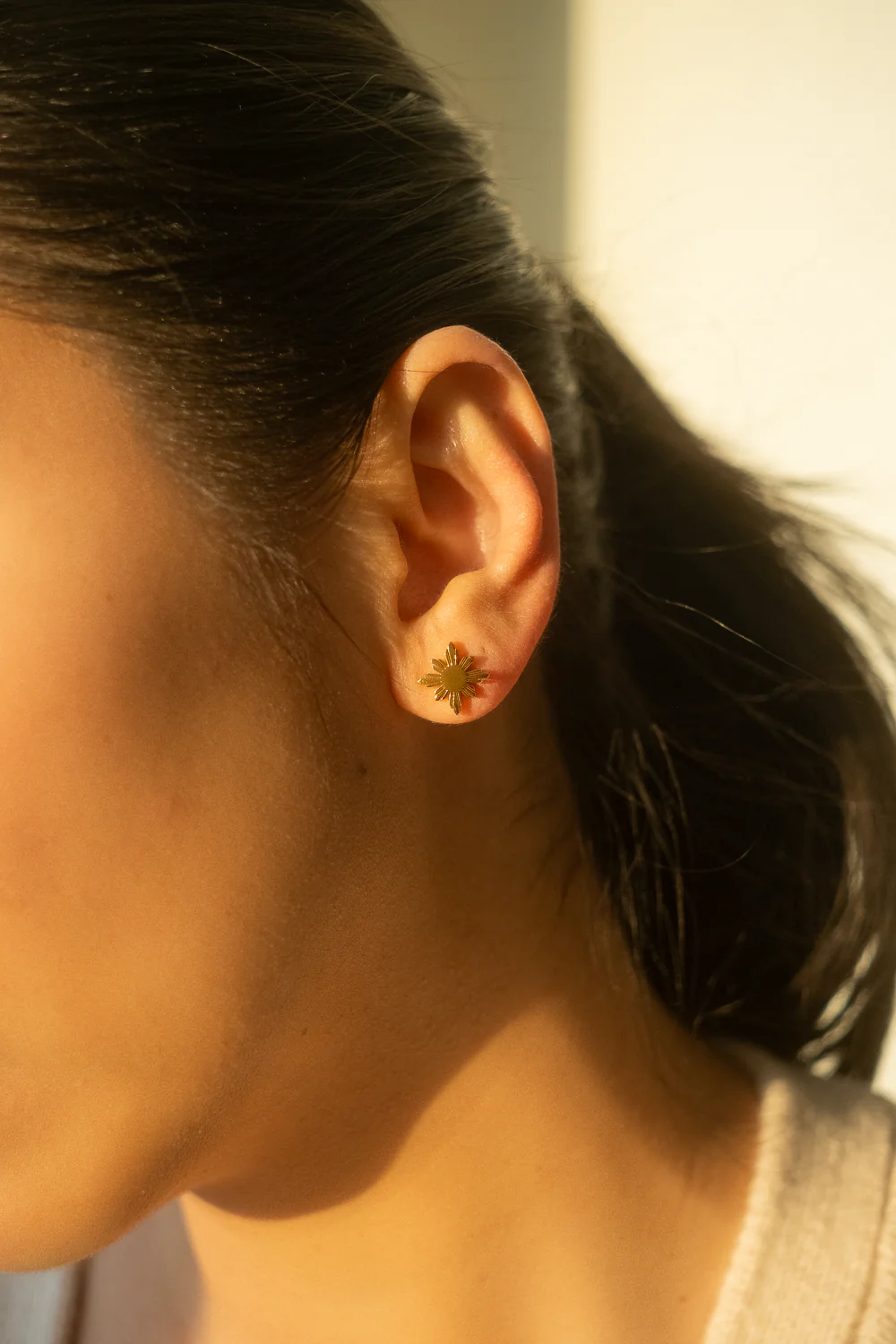 Araw II Stud Earrings - Image 5