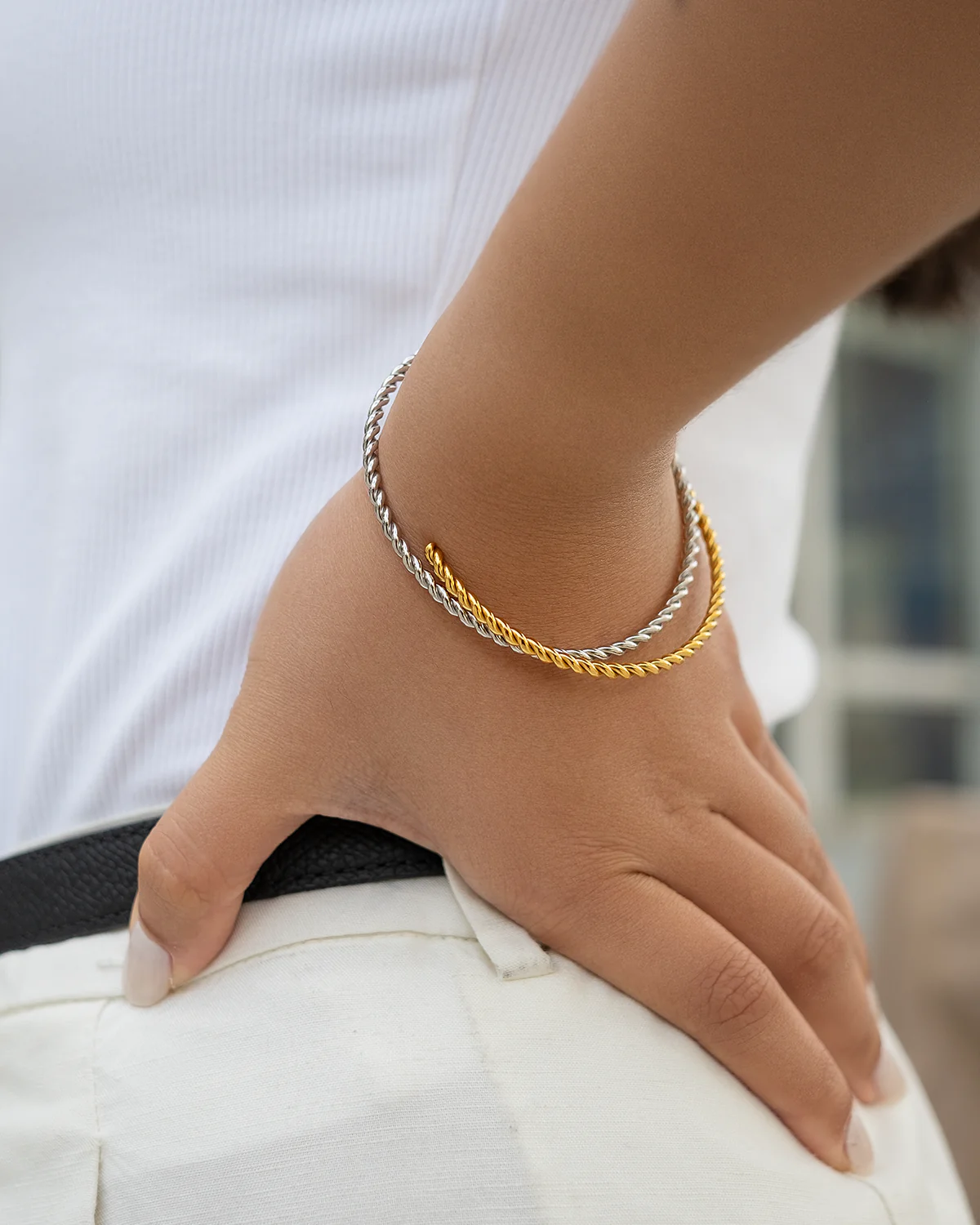Cove Twisted Bangle - Image 4