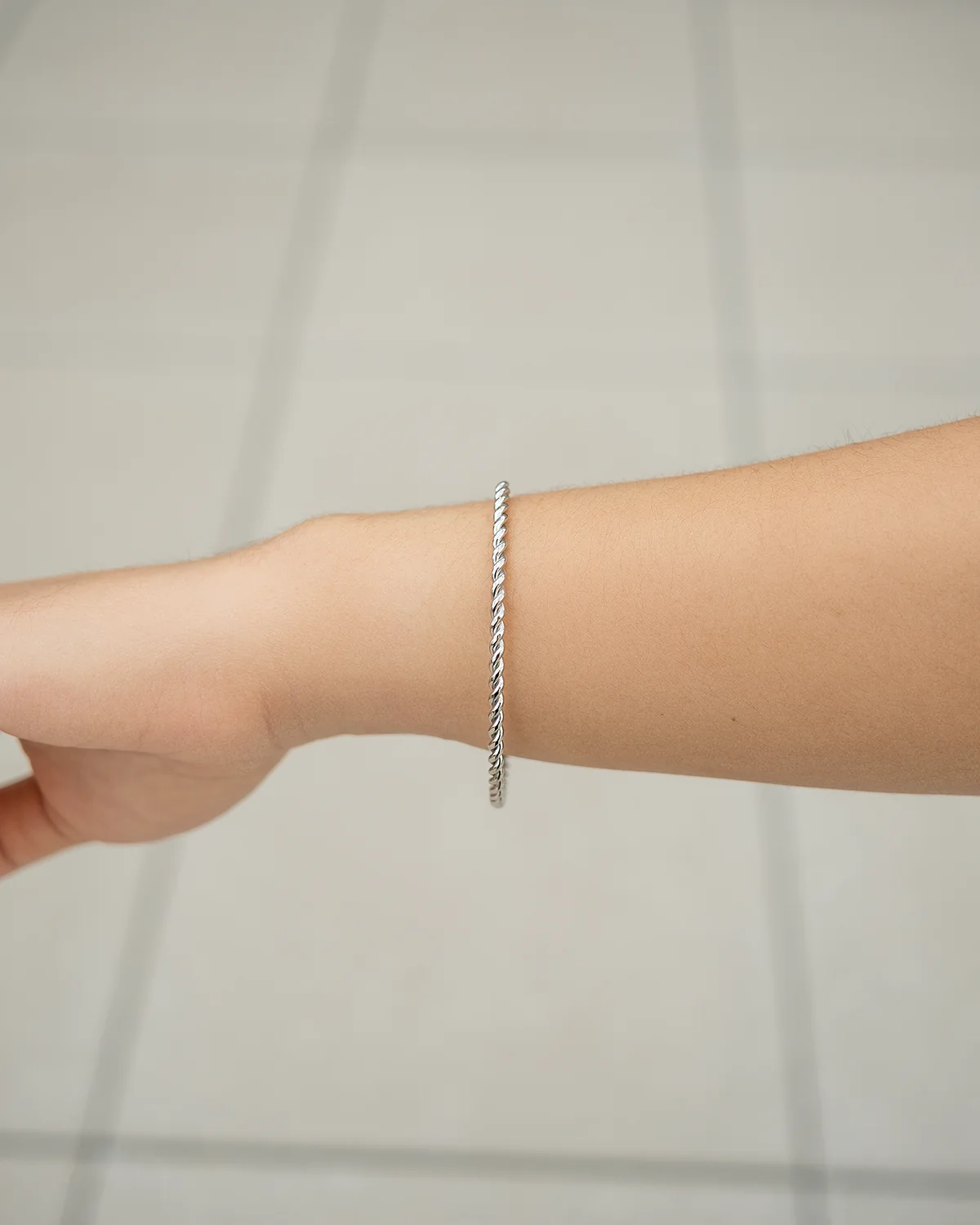 Cove Twisted Bangle - Image 6