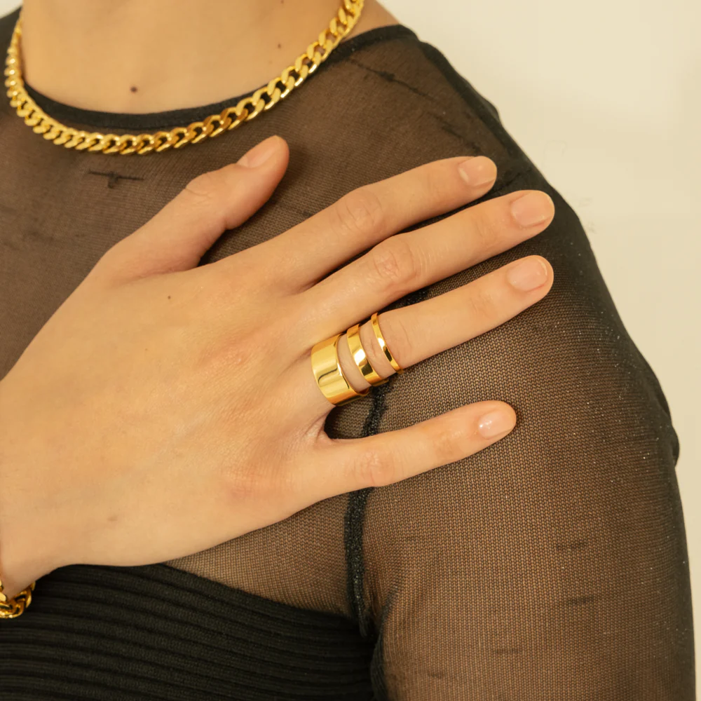 Pat Minimalist Ring (4mm) - Image 5