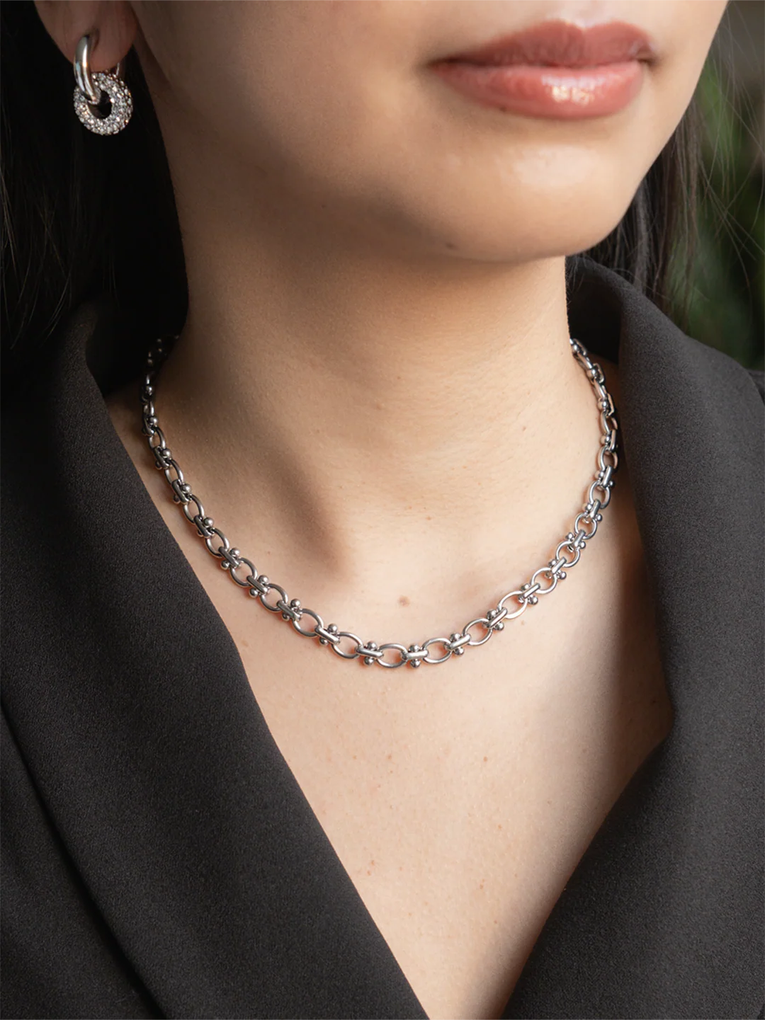 Raven Bar Link Chain - Image 4