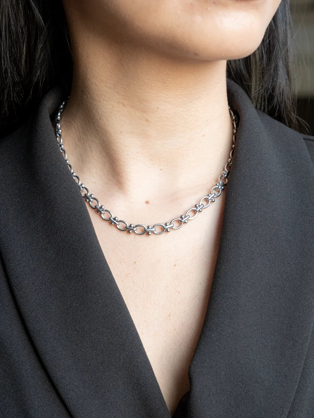 Raven Bar Link Chain - Image 7