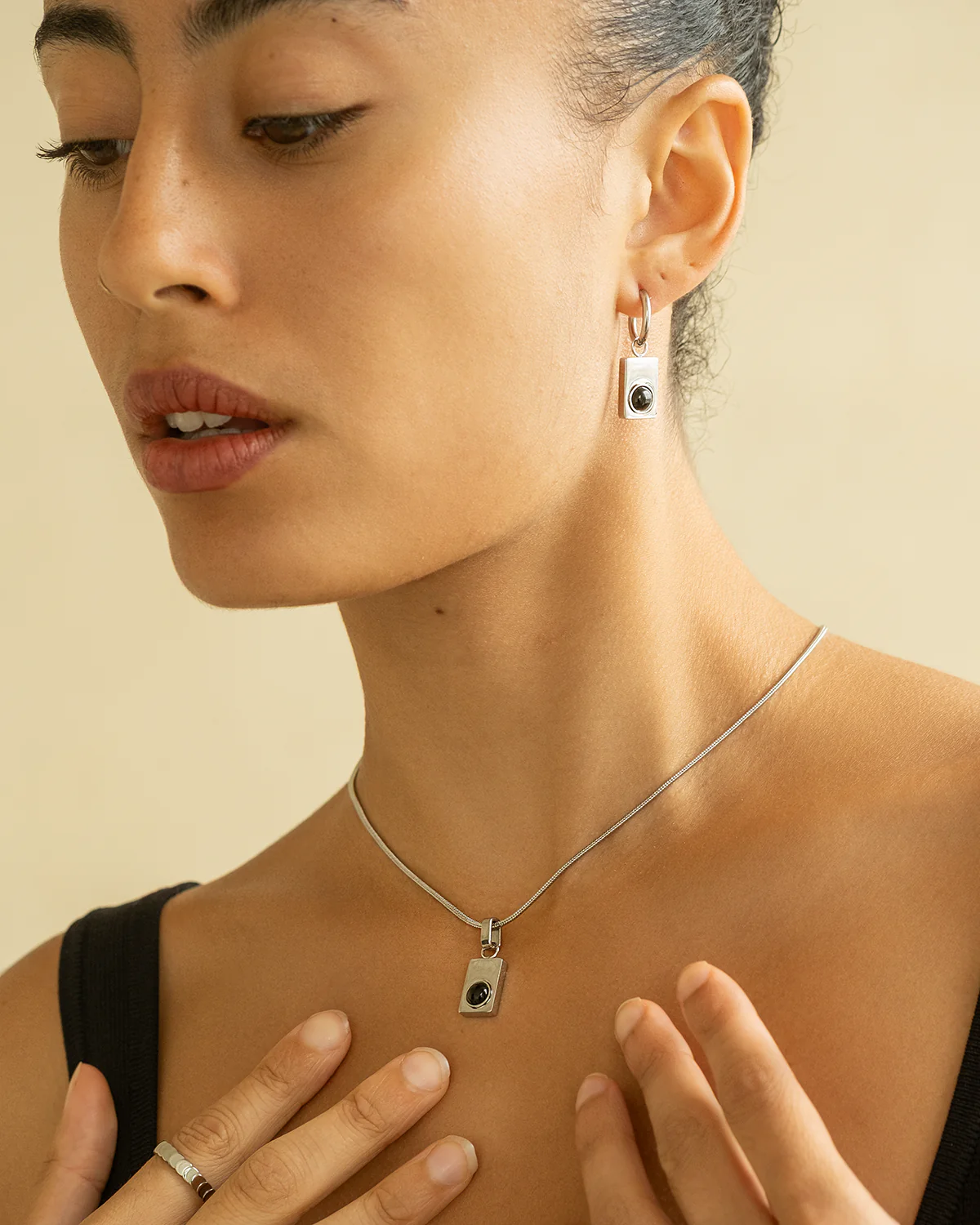 Soluna Onyx Pendant - Image 8